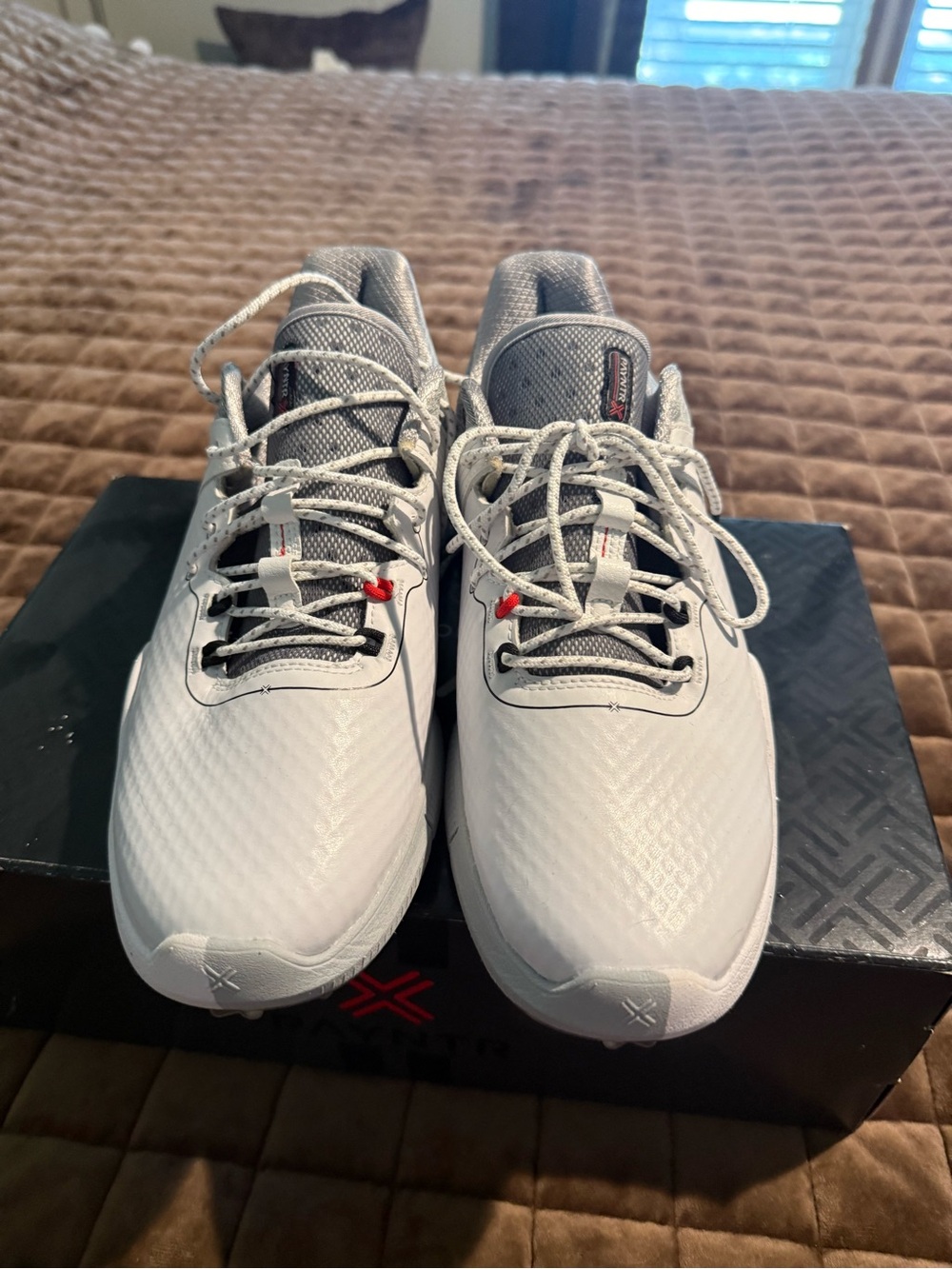 Men's White Payntr Golf  Shoes with Gray Details Brand new never worn.